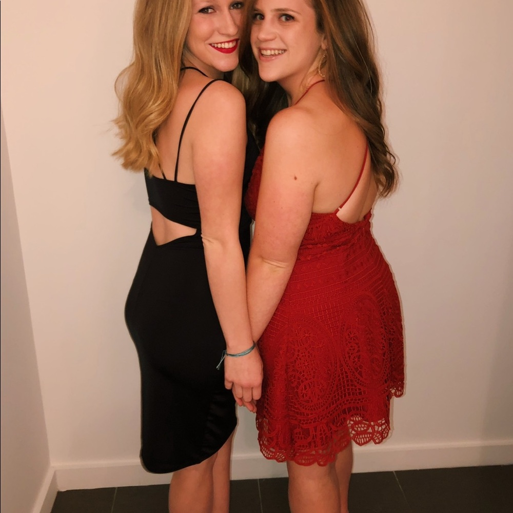 Red lovers & friends dress - Picture 5 of 5